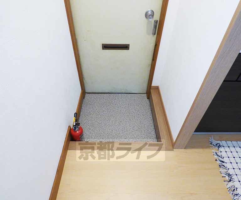 玄関　広々とした玄関です。