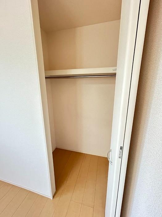 収納　洋室にクローゼットがあります