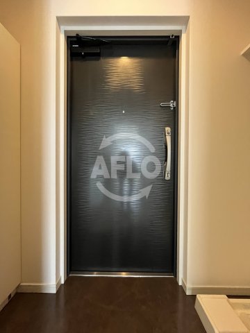 玄関　レジディア新大阪　玄関