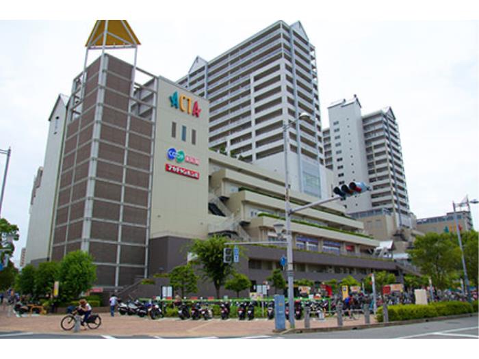 ショッピングセンター　ACTA西宮（ショッピングセンター）まで548m