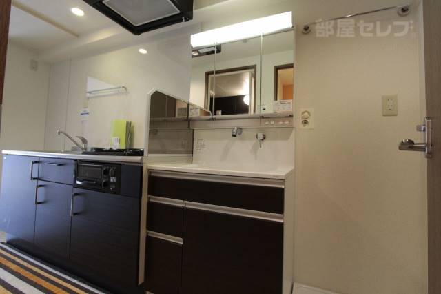 洗面設備　※１１０号室モデルルーム参照