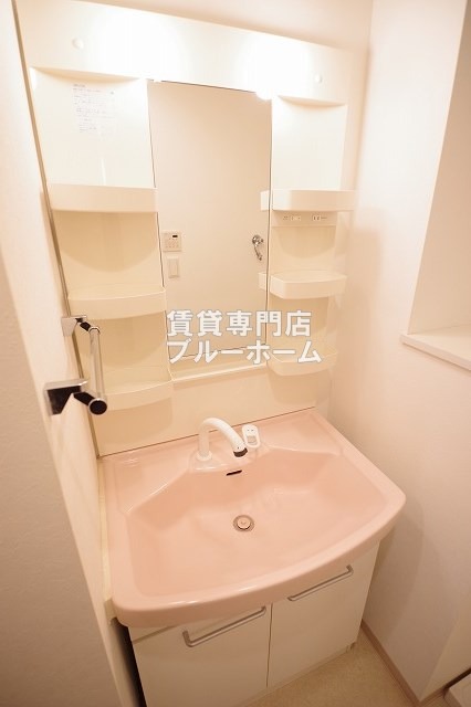 洗面設備　独立洗面台です！