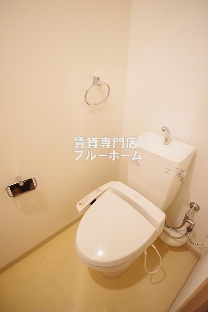 トイレ　温水洗浄便座です！