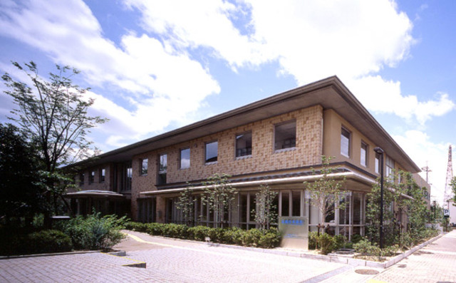 役所　高槻市保健所（役所）まで565m