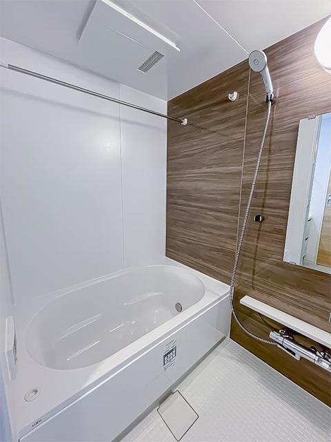 バス・シャワールーム　※写真は同タイプ住戸です。