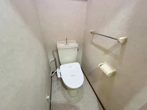 トイレ　※別号室のお写真です。