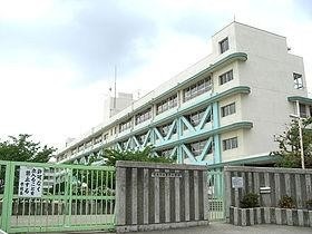 小学校　茨木市立耳原小学校（小学校）まで472m