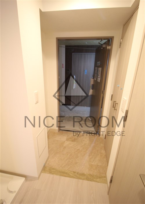 玄関　ジオエント新町　玄関