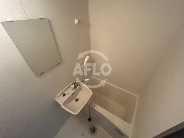 バス・シャワールーム　エスリード新大阪第8　浴室