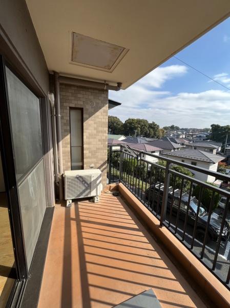 バルコニー　洗濯物がしっかり干せます。