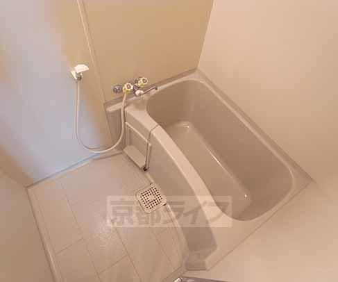 バス・シャワールーム　綺麗なお風呂です。