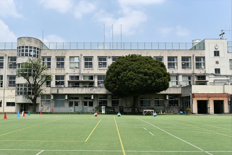小学校　文京区立小日向台町小学校（小学校）まで282m