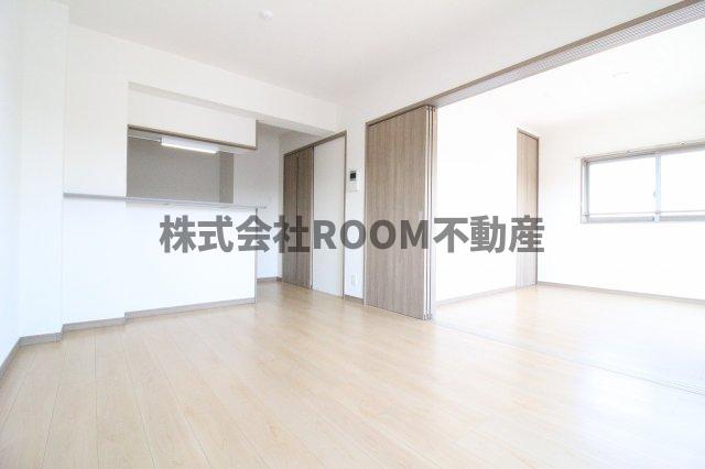 居室・リビング　ゆったり過ごせる居間です