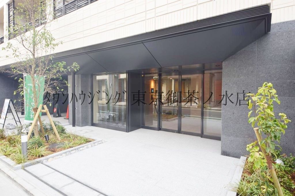 エントランス　エントランス