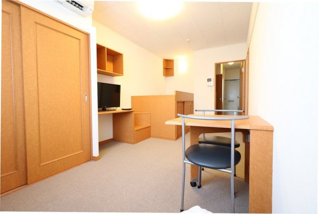 居室・リビング　ゆったり過ごせる居間です