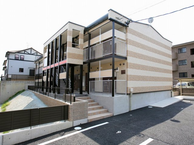 建物外観　落ち着いた雰囲気の外観です