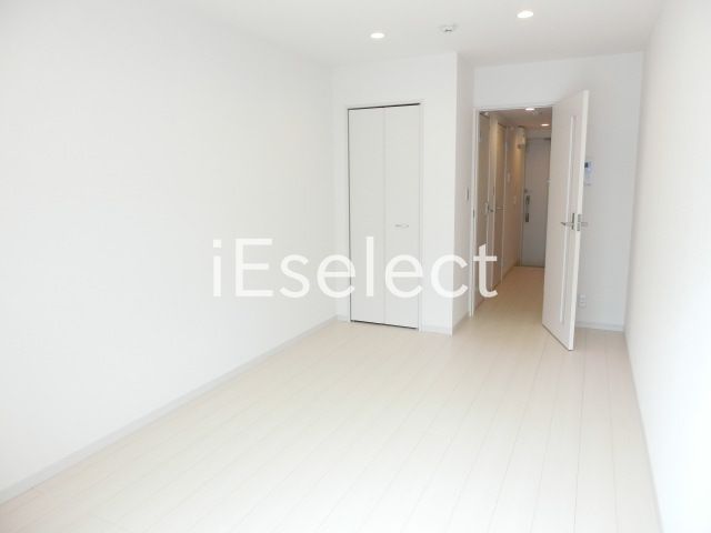 その他部屋・スペース　バルコニー側の洋室♪