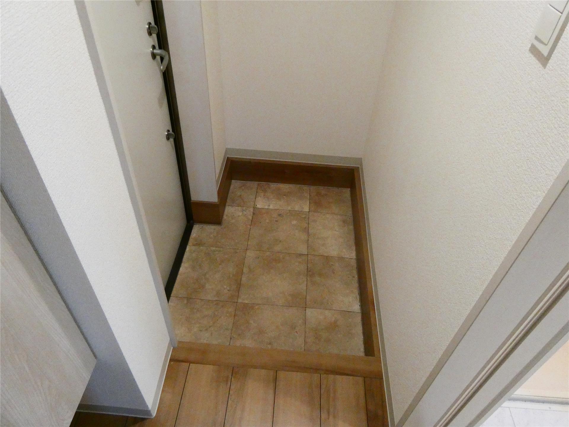 玄関　参考写真（他号室）