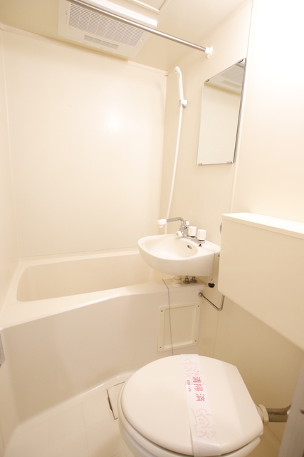 バス・シャワールーム　★お掃除ラクチンのバス・トイレ同室★