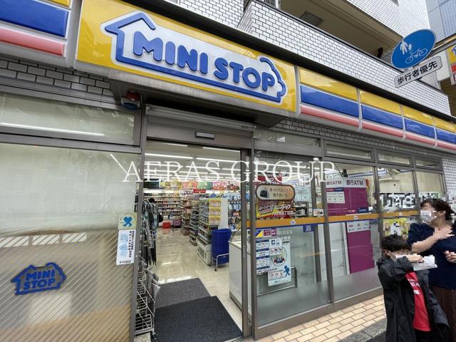 コンビニ　ミニストップ 九段南４丁目店（コンビニ）まで70m