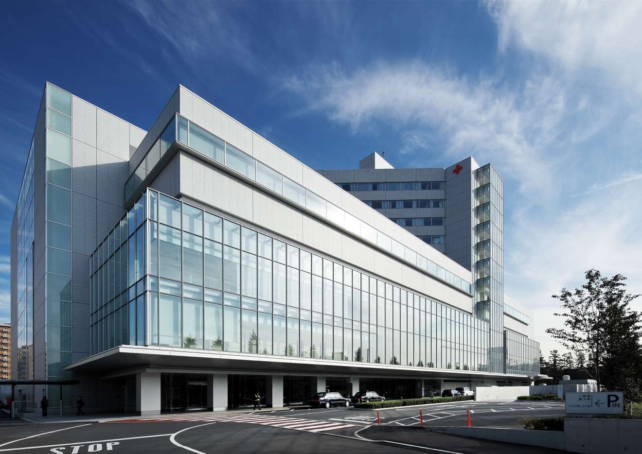 病院　日本赤十字社医療センター（病院）まで593m