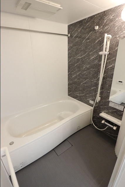 バス・シャワールーム　バスルーム