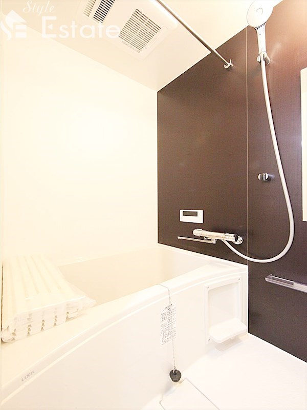 バス・シャワールーム　バスルーム