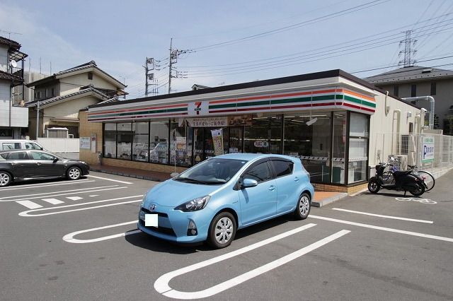 コンビニ　セブンイレブン八王子大塚店（コンビニ）まで485m