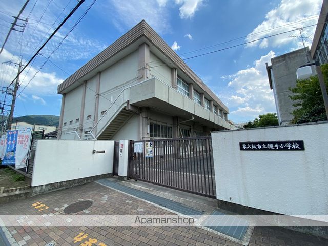 小学校　東大阪市立小学校縄手小学校（小学校）まで217m