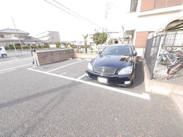 駐車場　★お問い合わせはタウンハウジングへ★