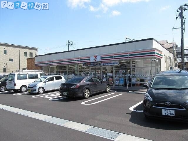 コンビニ　セブンイレブン新潟白山浦2丁目店（コンビニ）まで747m