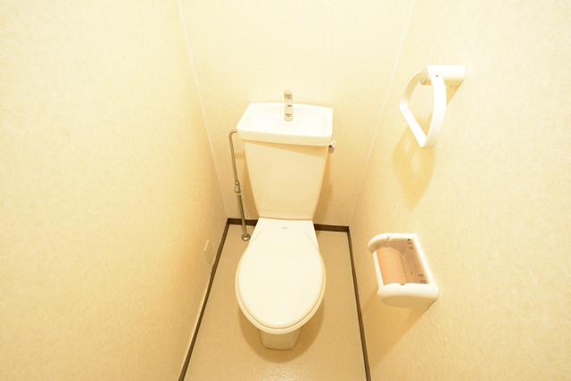 トイレ　掃除のしやすいシンプルなトイレです！