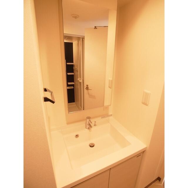 洗面設備　コンパクトで使いやすい洗面所