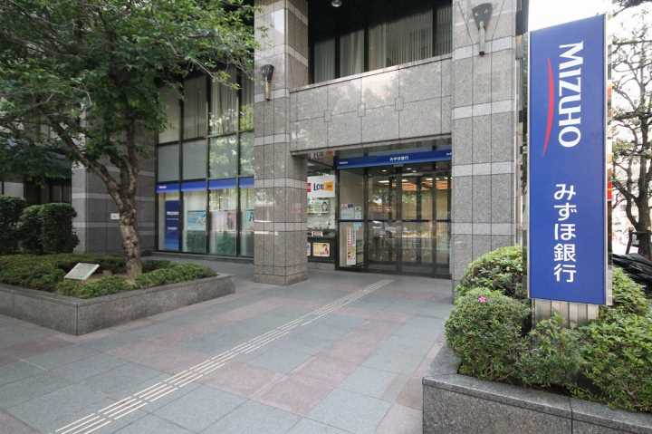 銀行　みずほ銀行／船場支店（銀行）まで636m
