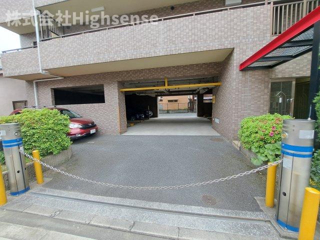 駐車場　車をお持ちの方に嬉しい駐車場付きの物件です