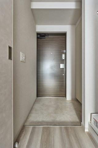 玄関　※参考写真