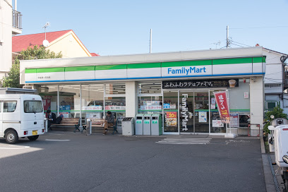 コンビニ　ファミリーマート 中延第二京浜店（コンビニ）まで916m