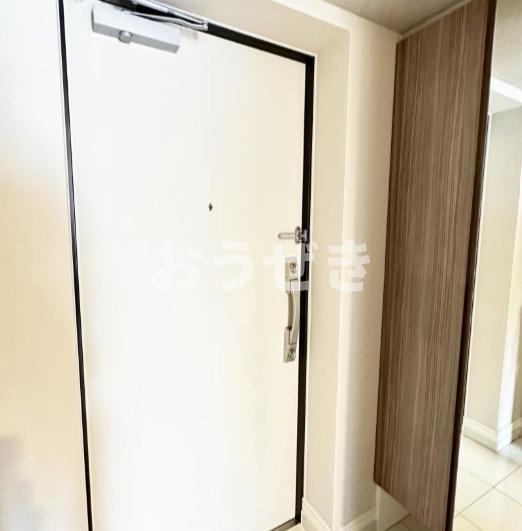 玄関　※同仕様参考写真