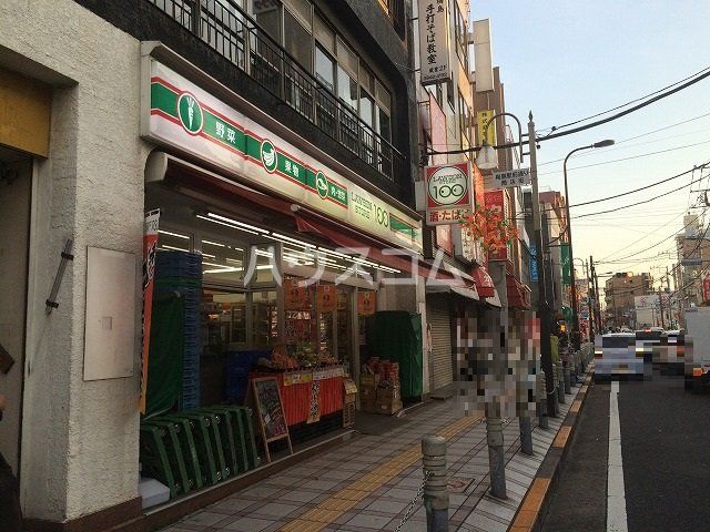 コンビニ　ローソンストア100梅島駅前店（コンビニ）まで717m