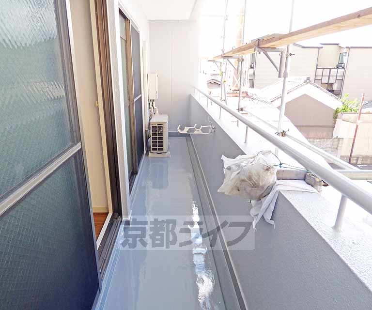 バルコニー　広々としたバルコニーです。