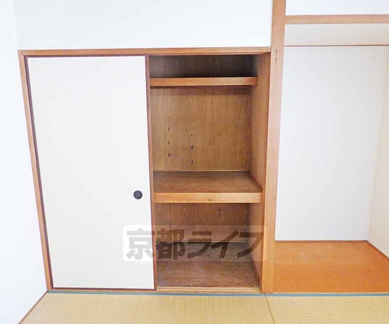 収納　広々とした収納です。