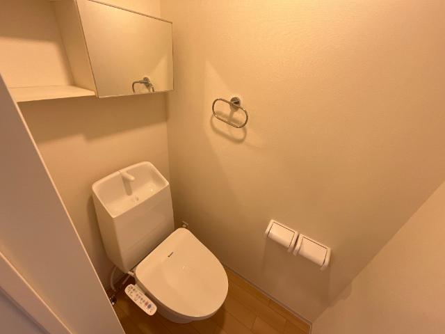 トイレ　シャワー付トイレ