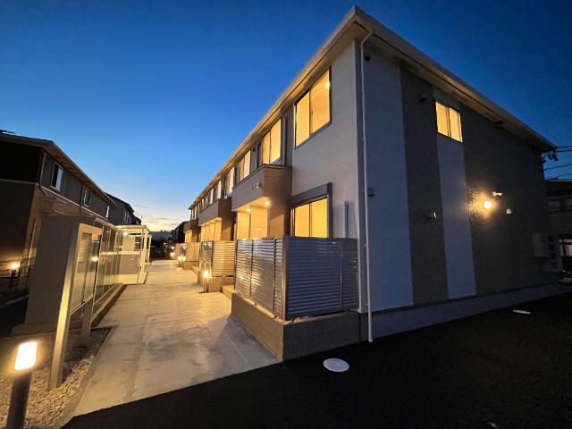 建物外観　外観写真（夜）