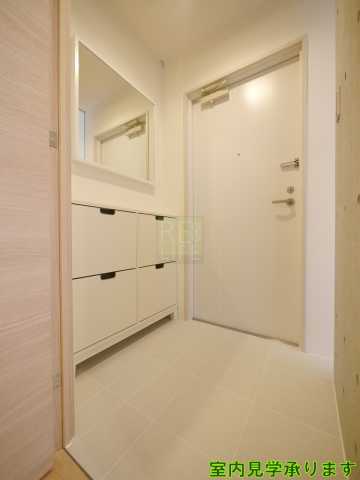 玄関　LAPIS四谷三丁目