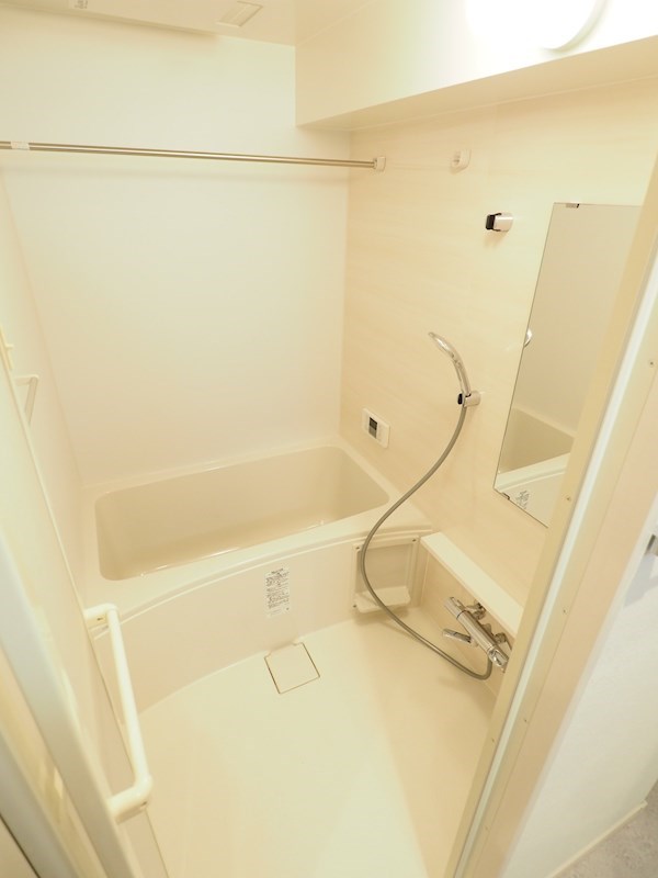 バス・シャワールーム　ピッカピカの浴室です