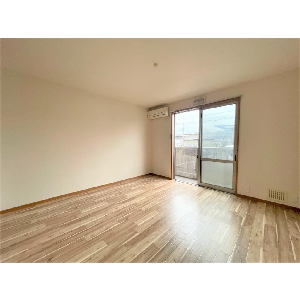 その他　※写真は102のもの