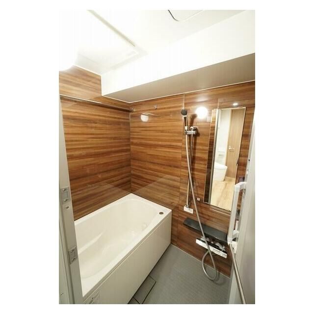 バス・シャワールーム　※同タイプ別室参考写真使用