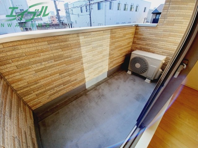 バルコニー　同型参考写真