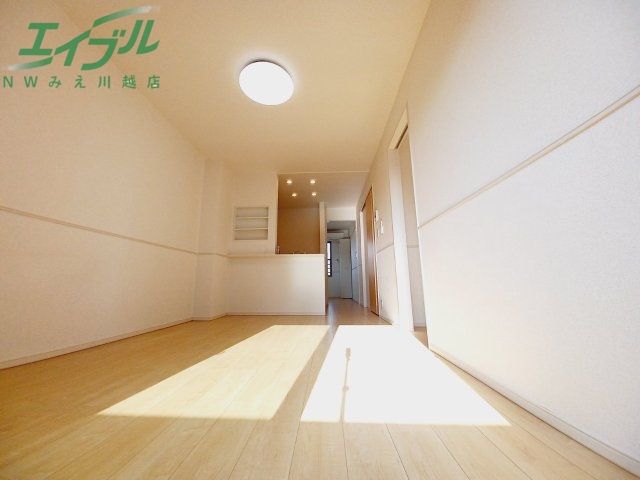 居室・リビング　同型参考写真