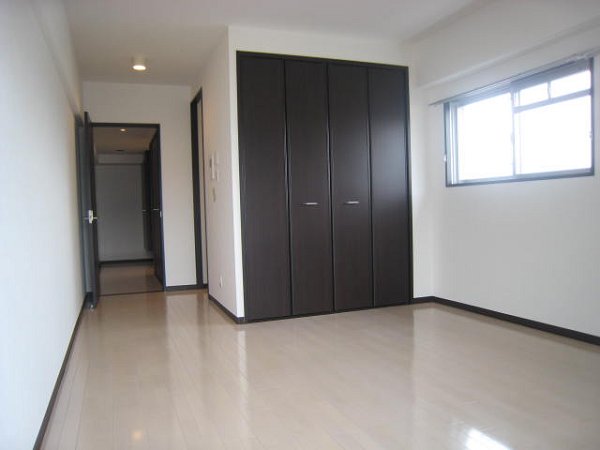 その他部屋・スペース　洋室9.7帖です。